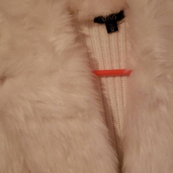 Fur vest - Picture 4 of 5